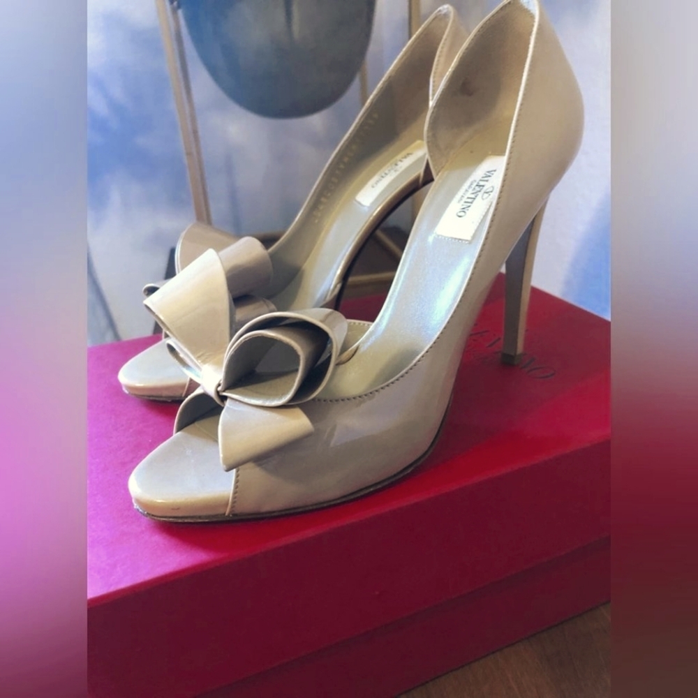 VALENTINO Nude Dorsay Bow Heels Size 8.5